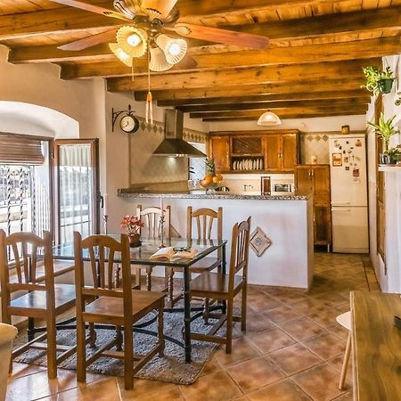 Pet Friendly Home In Hornachuelos With Kitchen Extérieur photo