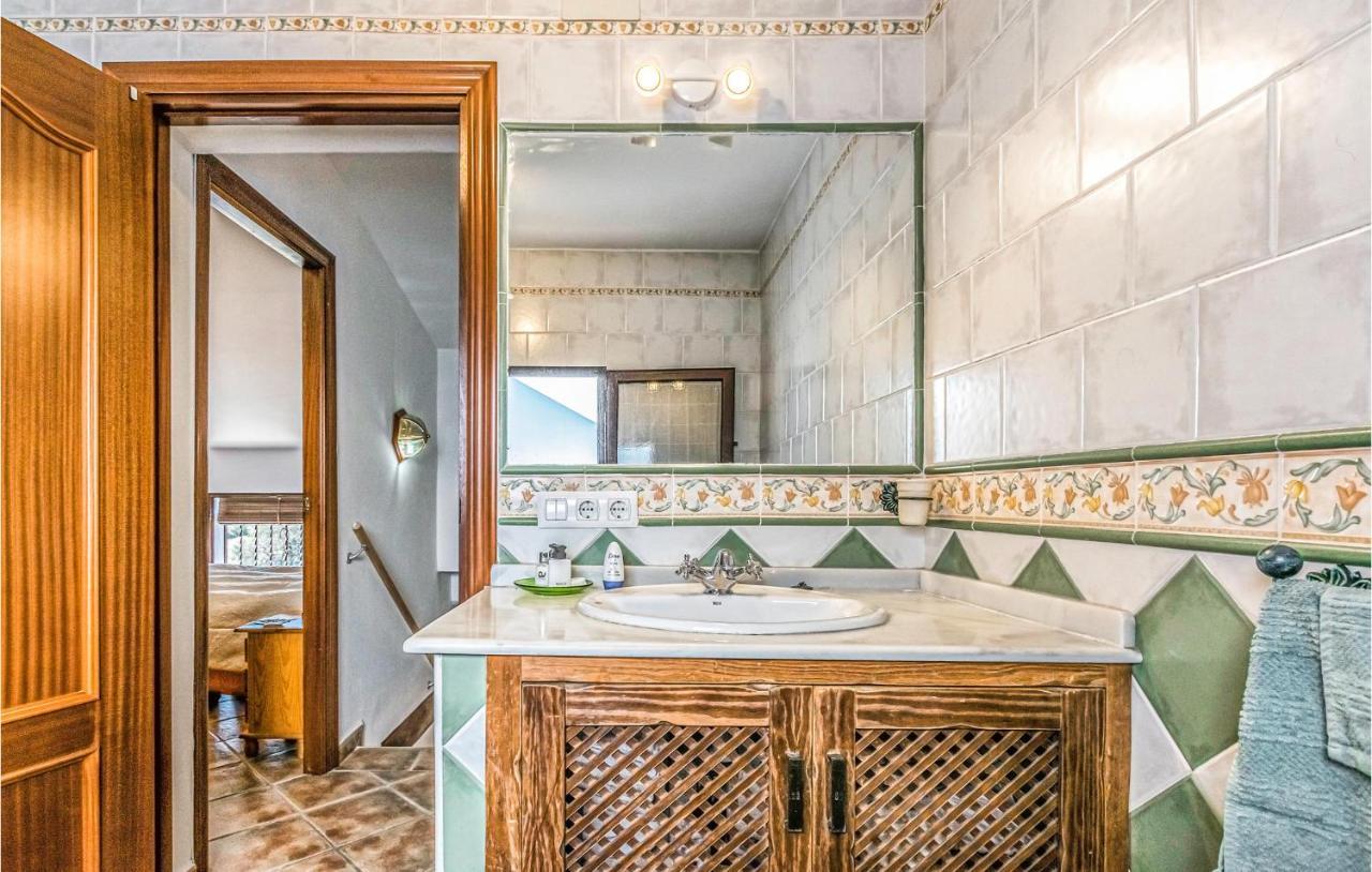 Pet Friendly Home In Hornachuelos With Kitchen Extérieur photo